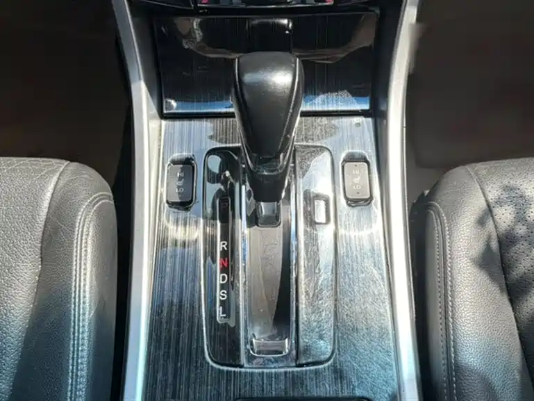 Honda Accord 2016 — фото 18