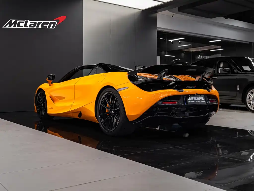 McLaren 720S 2020 — фото 14