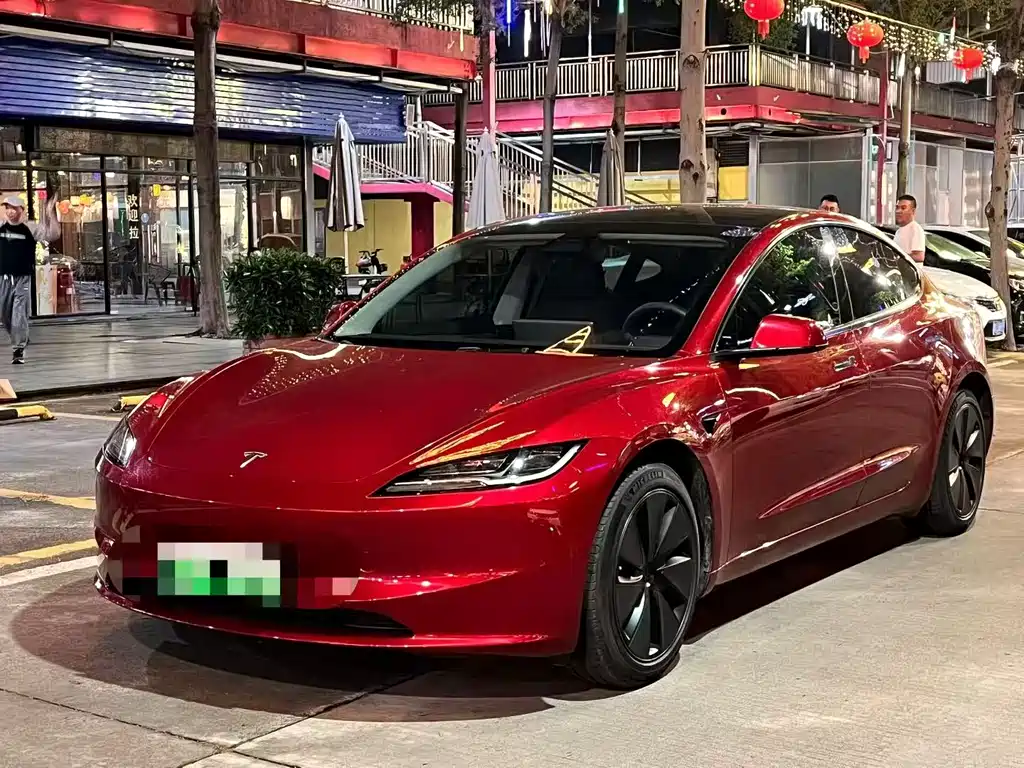 Tesla Model 3 2024 — фото 1