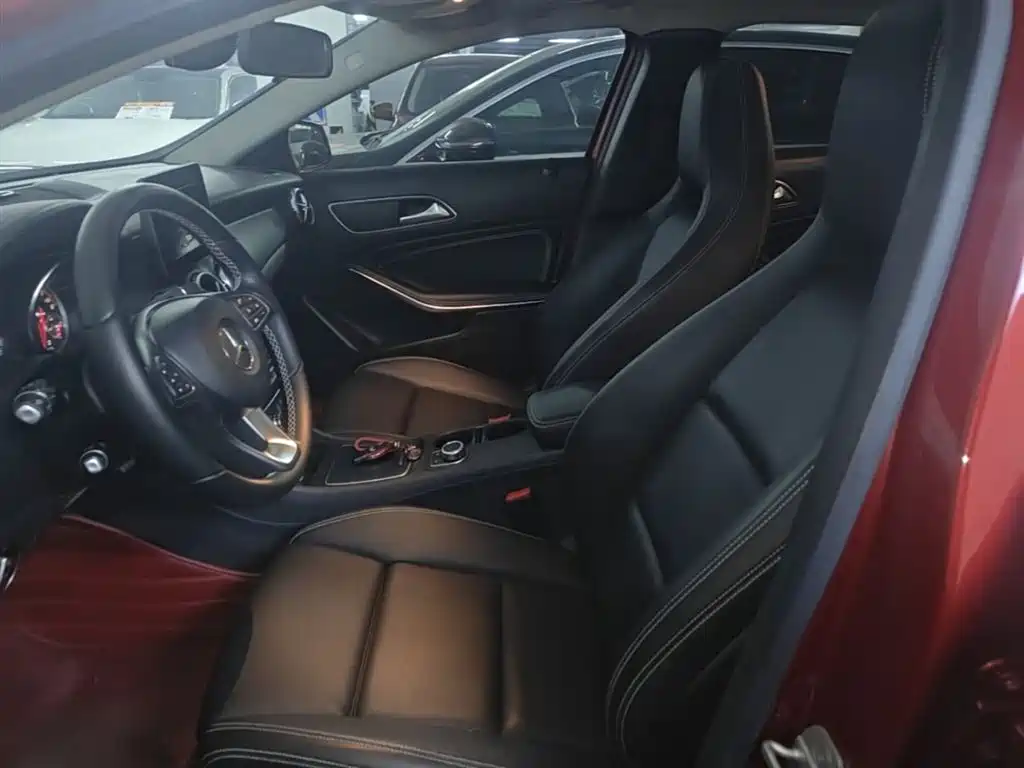 Mercedes-Benz GLA 2018 — фото 15
