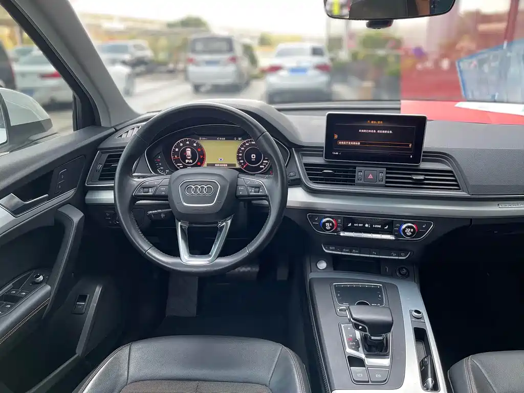 Audi Q5L 2019 — фото 13