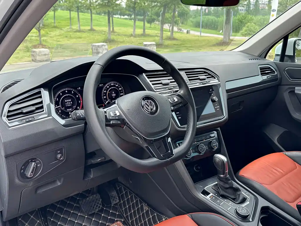 Volkswagen Tiguan 2018 — фото 7