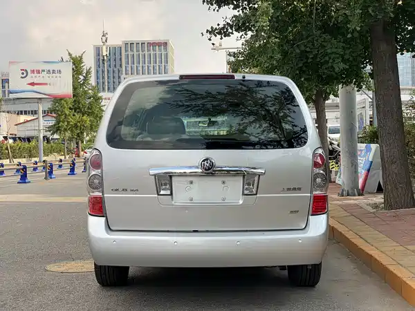 Buick GL8 2012