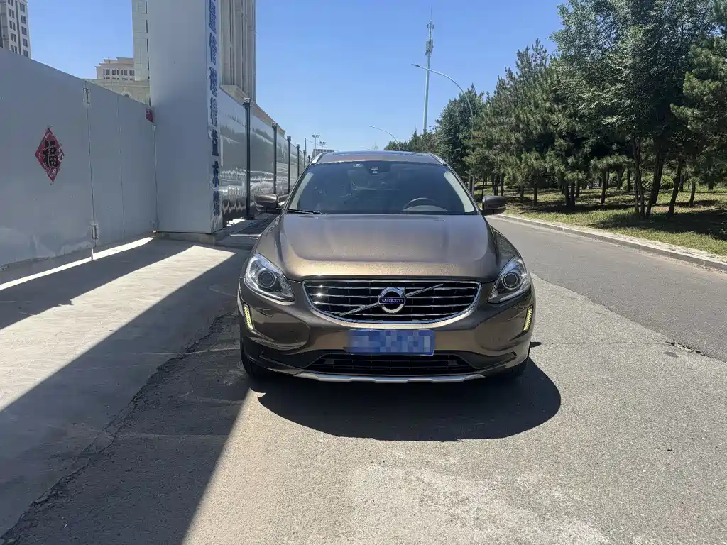 Volvo XC60 2017 — фото 2