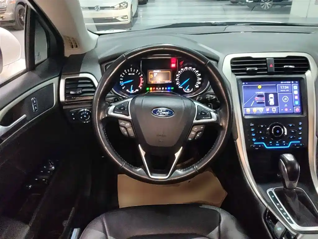 Ford Mondeo 2016 — фото 10
