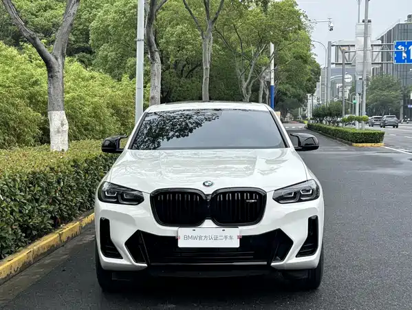 BMW X4 M40i 2025