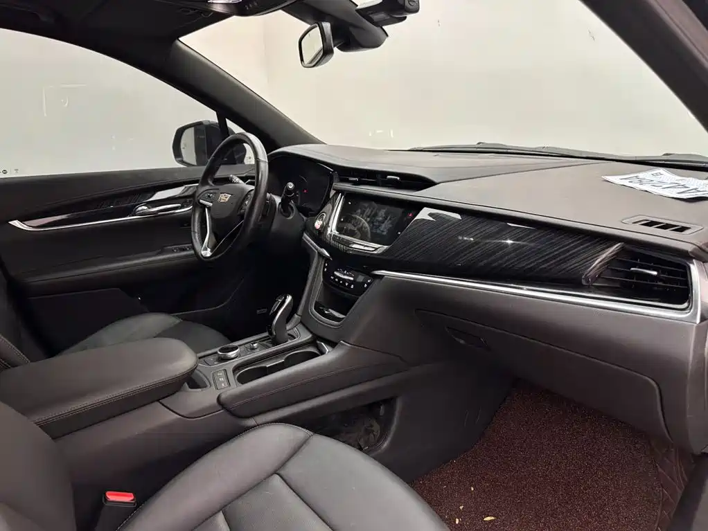Cadillac XT6 2021 — фото 11