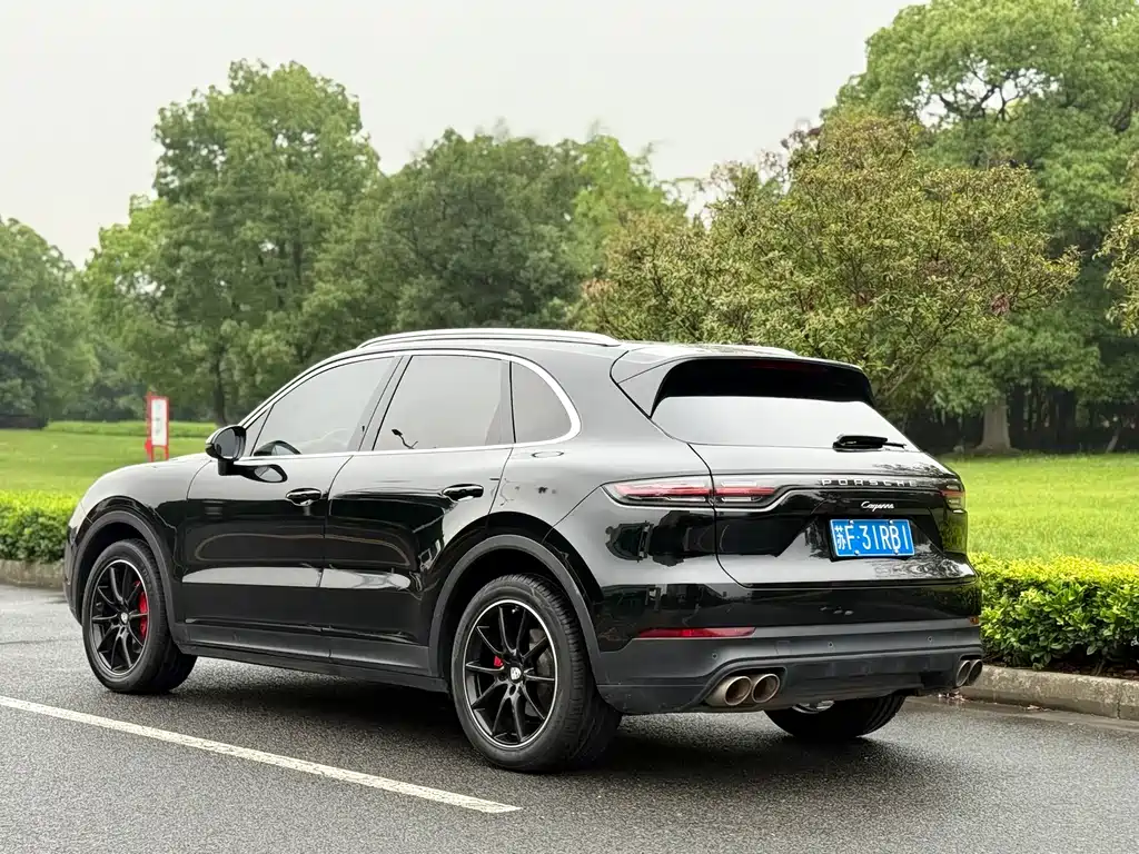 Porsche Cayenne 2018 — фото 9