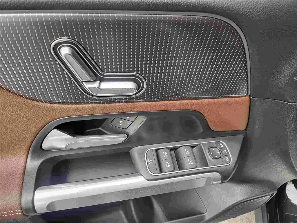 Mercedes-Benz GLB 2022 — фото 6