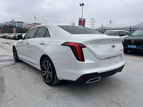 Cadillac CT4 2023