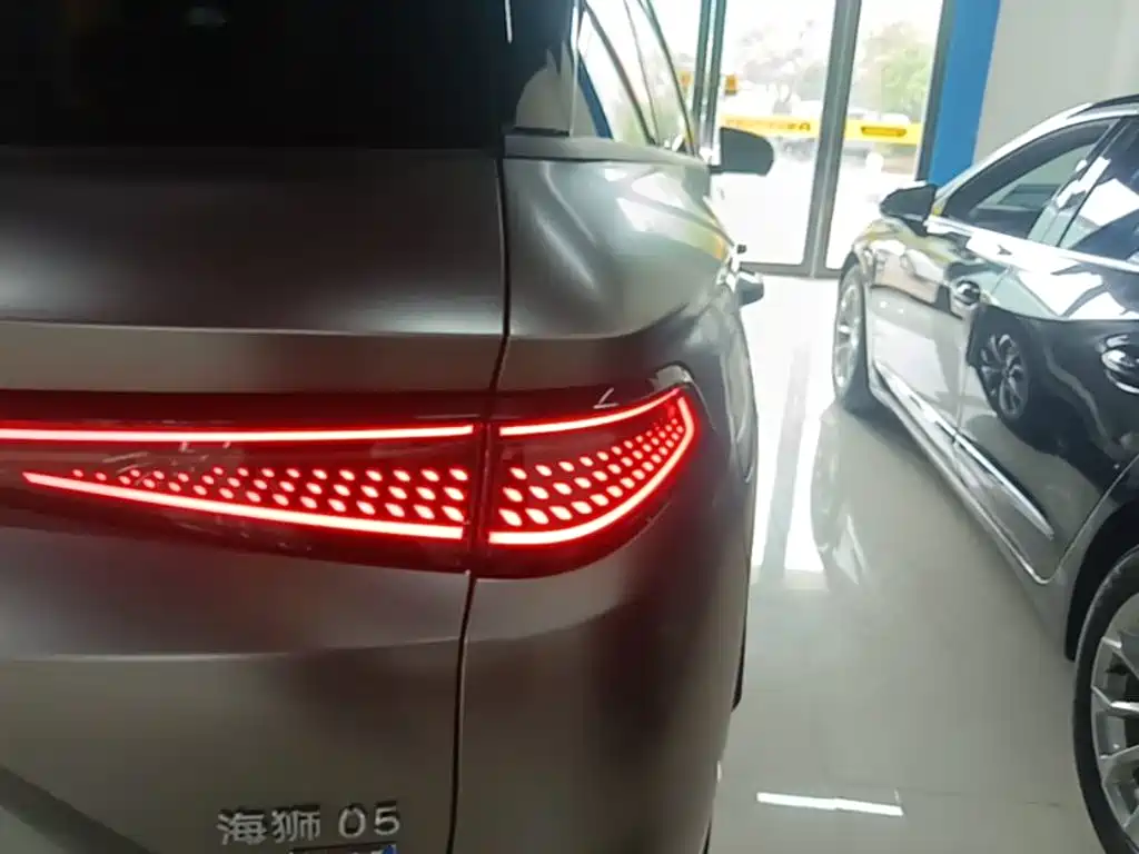 BYD Seal 05 DM-i 2025 — фото 8