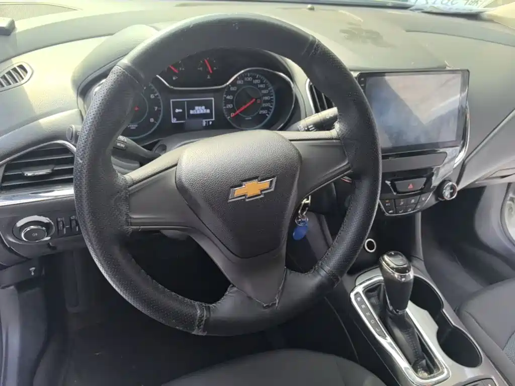 Chevrolet Cruze 2017 — фото 11