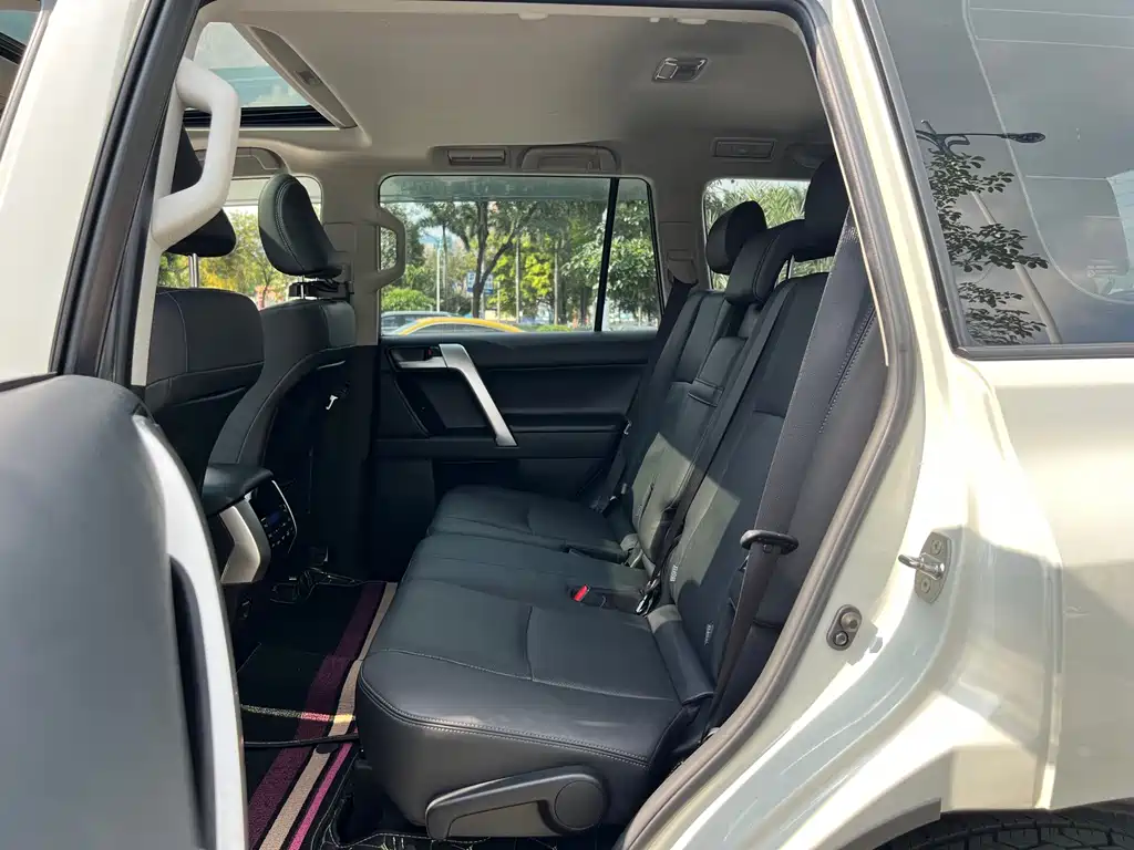 Toyota Prado 2018 — фото 17
