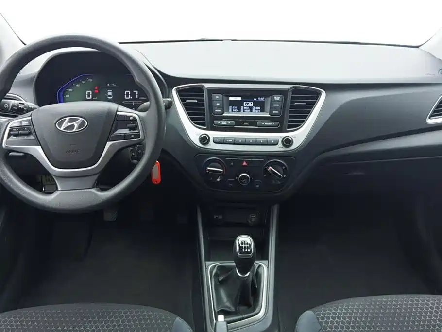 Hyundai Verna 2021 — фото 12