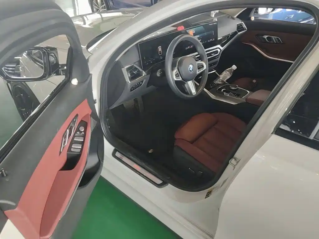 BMW i3 2023 — фото 16