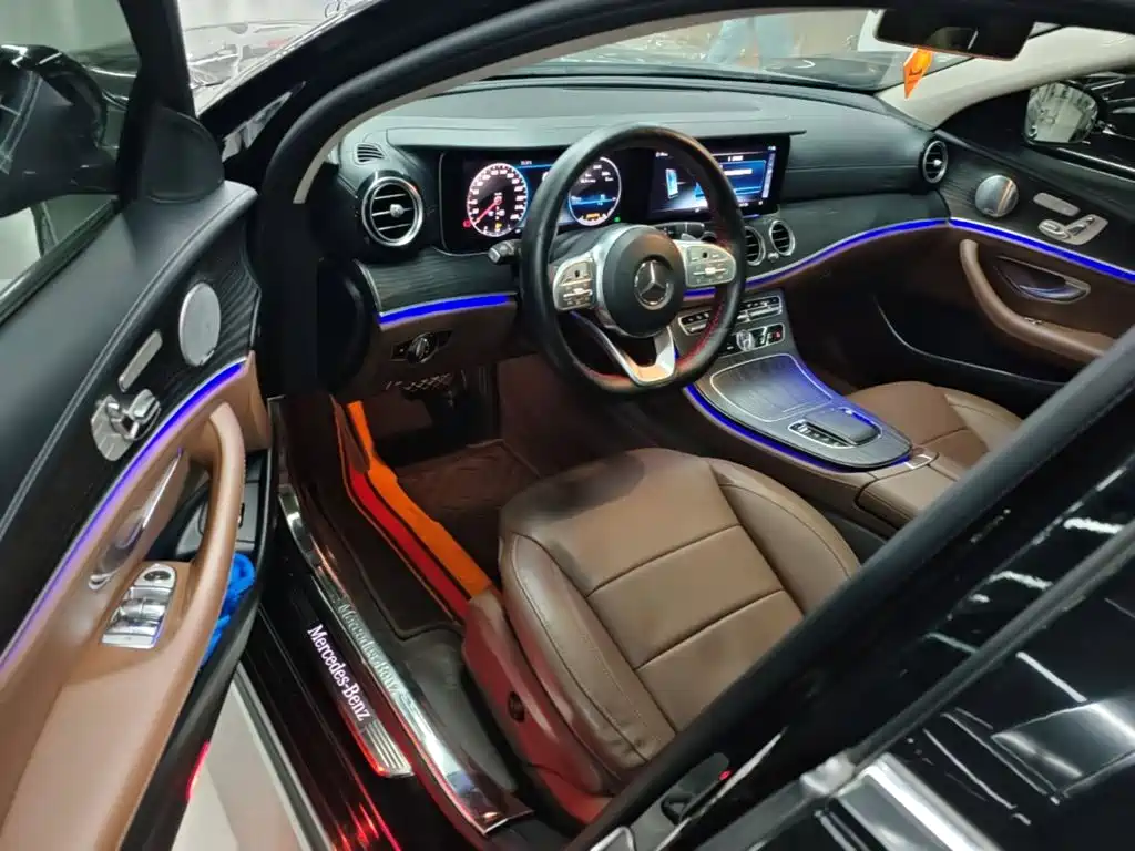 Mercedes-Benz E-Class 2020 — фото 16