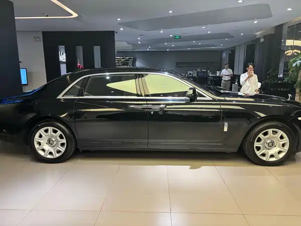 Rolls-Royce Ghost 2012