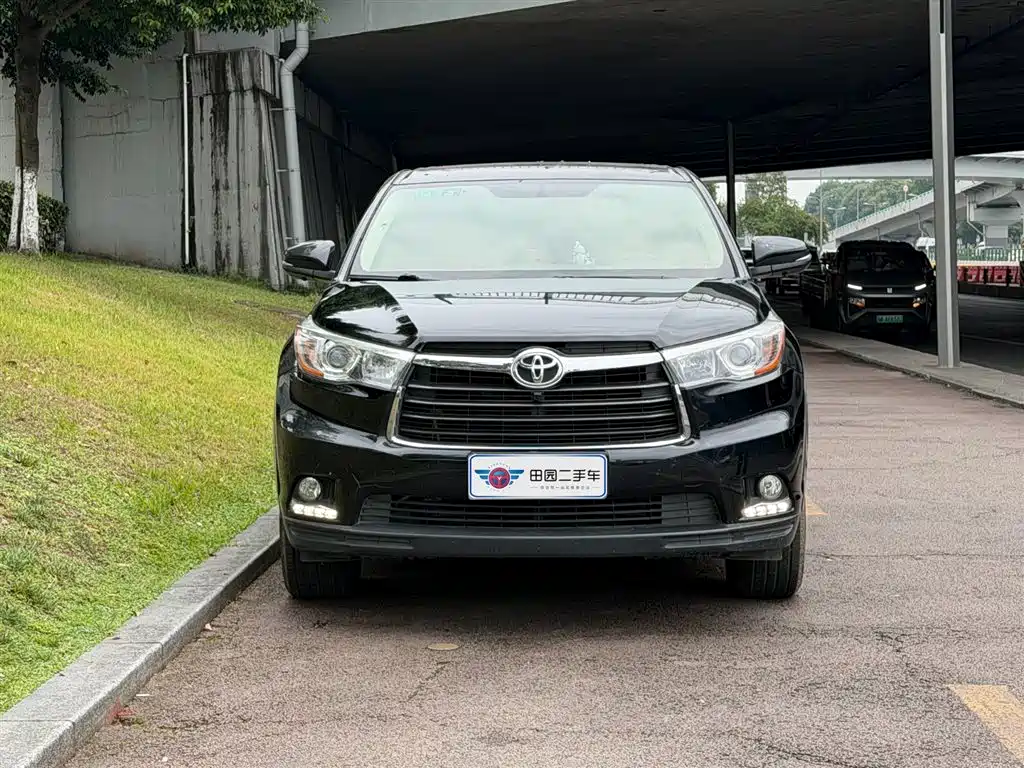 Toyota Highlander 2017 — фото 2