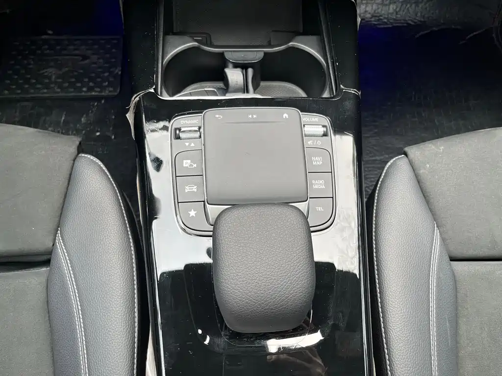 Mercedes-Benz A-Class 2021 — фото 12