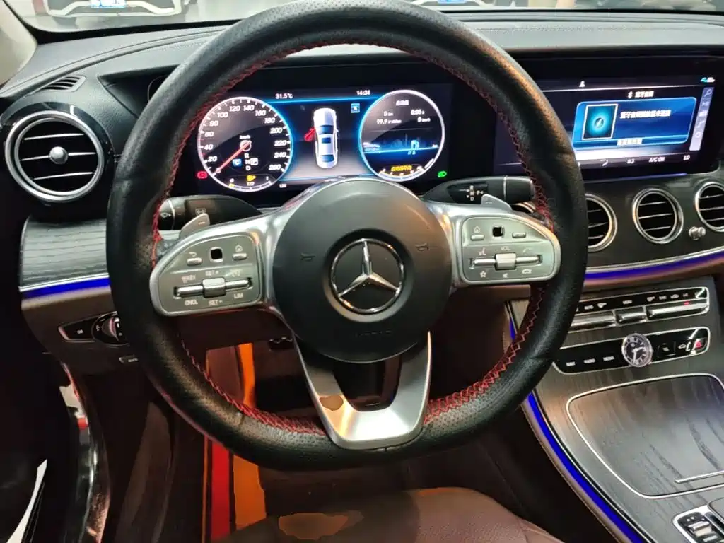 Mercedes-Benz E-Class 2020 — фото 11