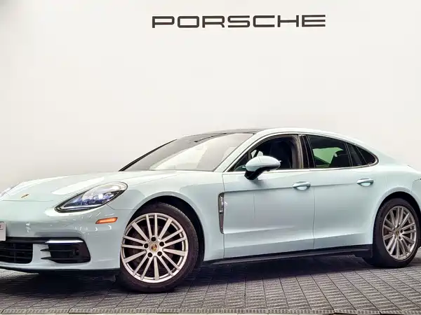 Porsche Panamera 2018