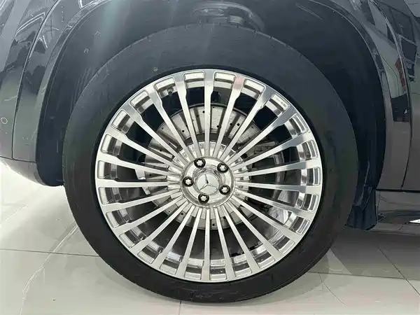 Mercedes-Benz GLS 2023
