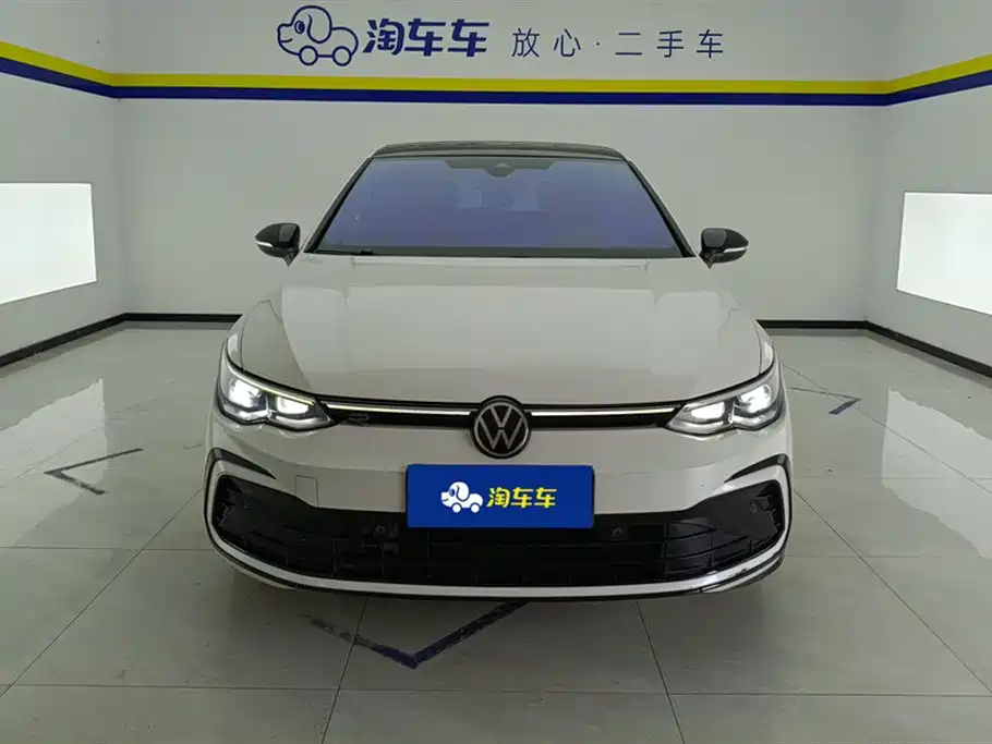 Volkswagen Golf 2021