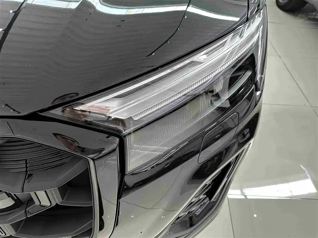 Audi Q7 2024 — фото 12
