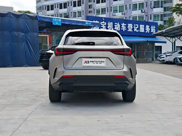 Lexus NX 2024
