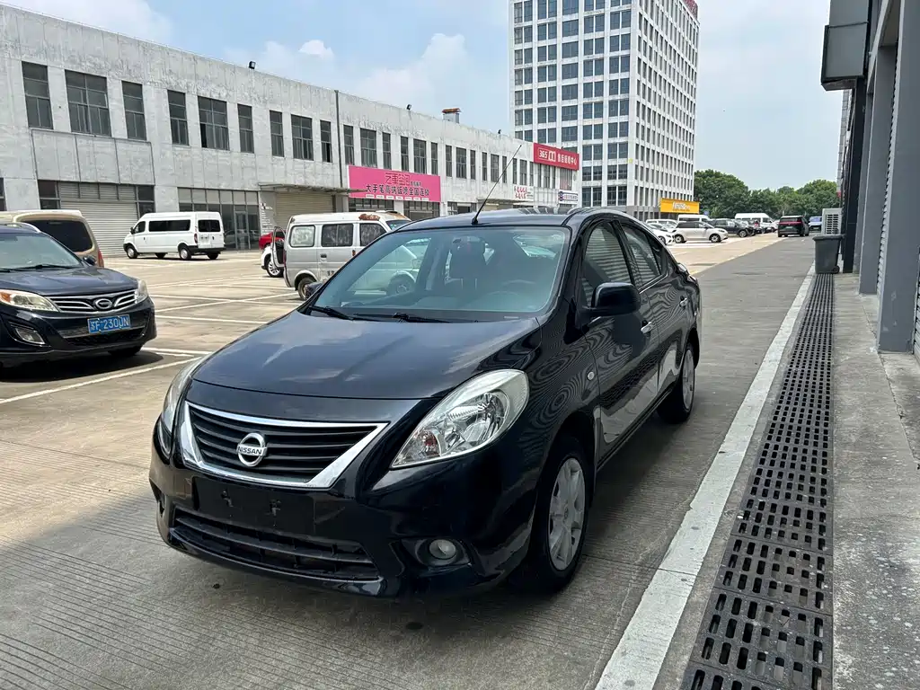 Nissan Sunny 2013