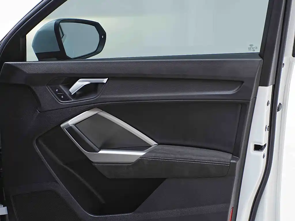 Audi Q3 2023 — фото 27