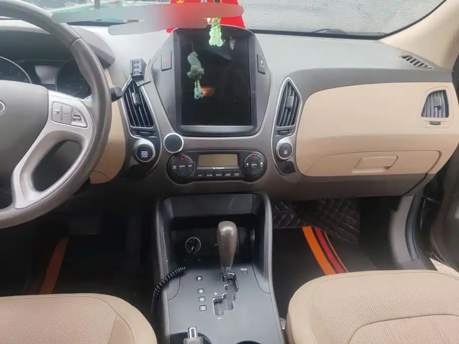 Hyundai ix35 2015 — фото 13