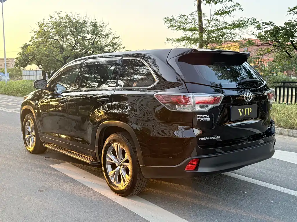 Toyota Highlander 2017 — фото 10