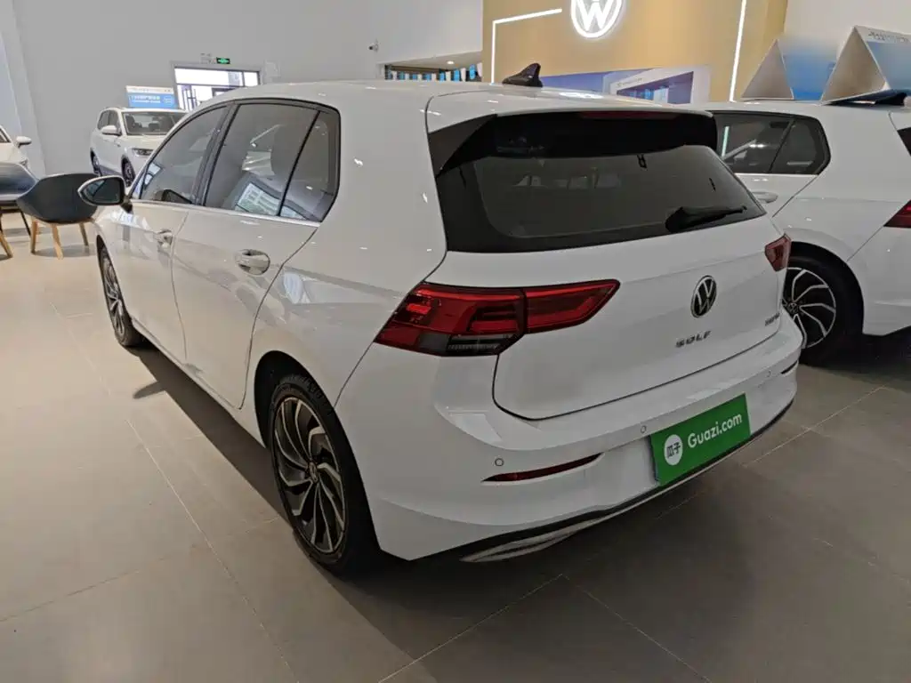Volkswagen Golf 2024