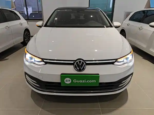 Volkswagen Golf 2024