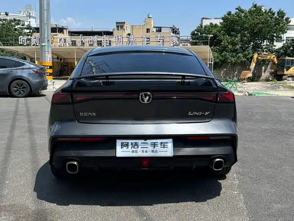 Changan UNI-V 2022