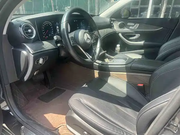 Mercedes-Benz E-Class 2023