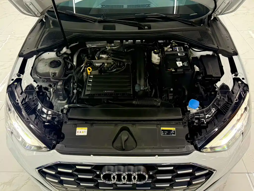 Audi A3 2023 — фото 23
