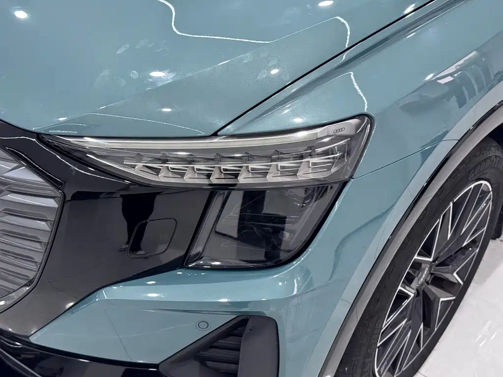 Audi Q5 e-tron 2023 — фото 4