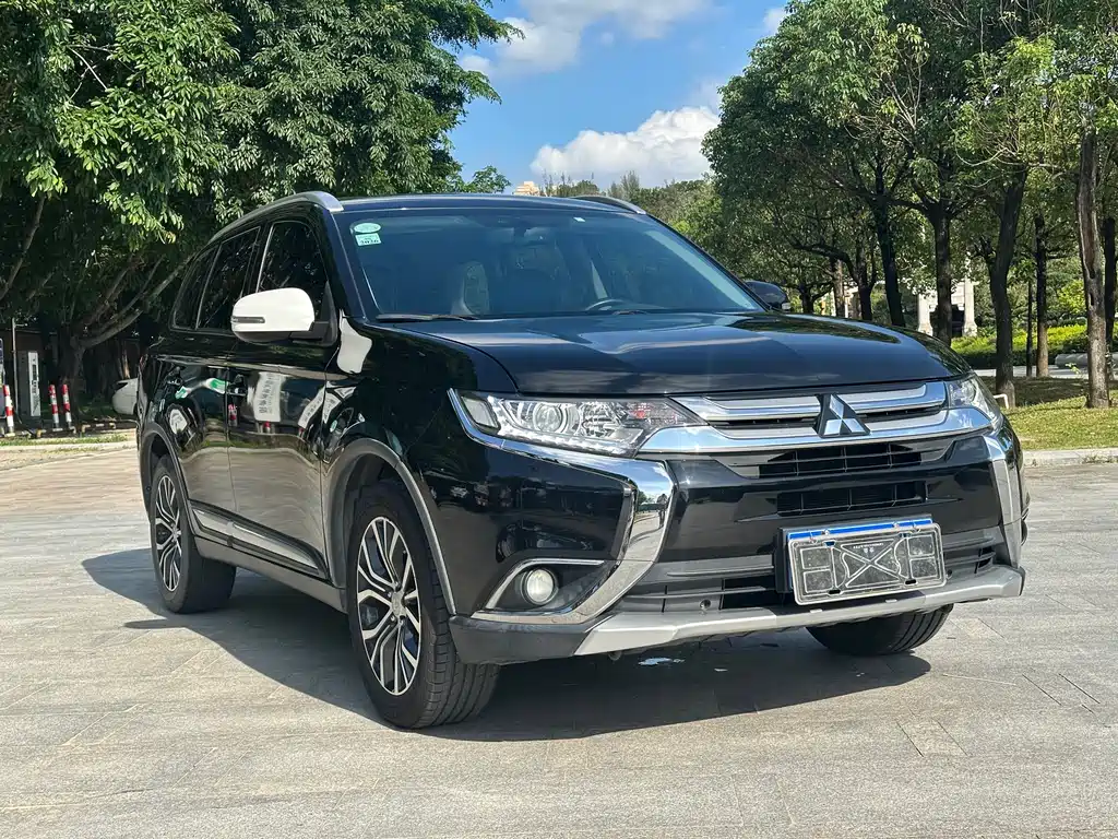 Mitsubishi Outlander 2018