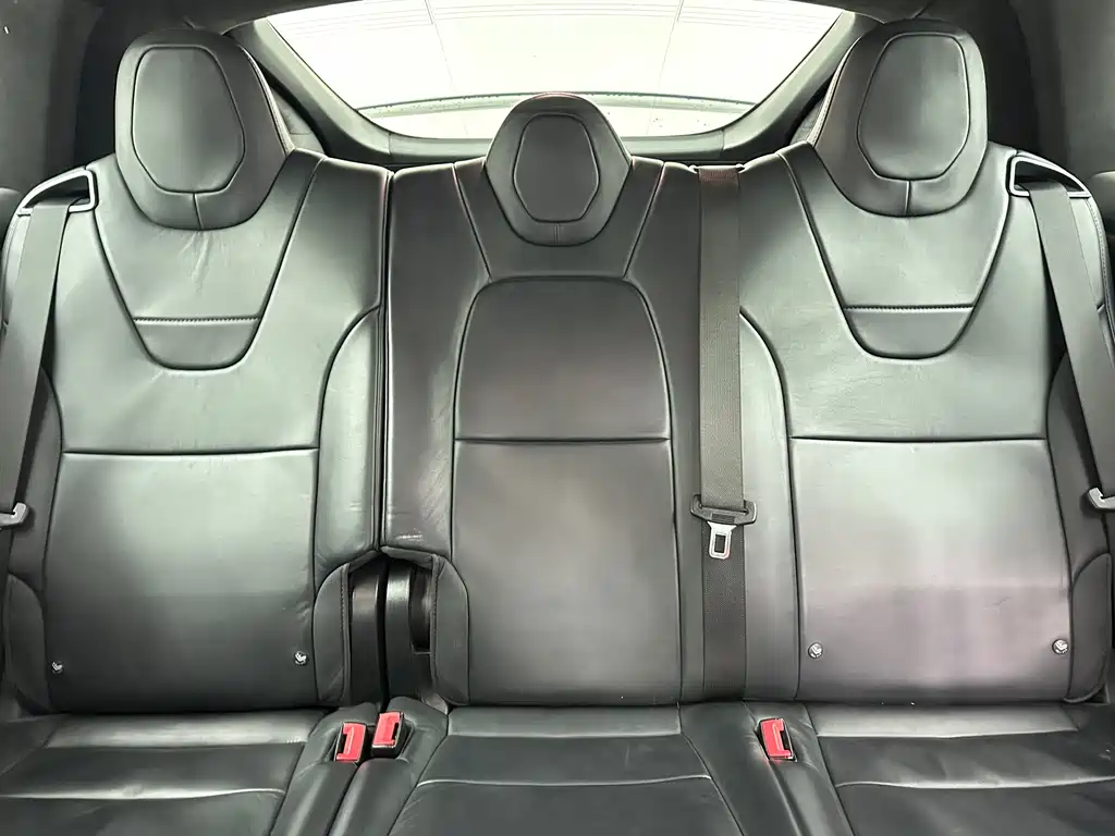 Tesla Model X 2017 — фото 38