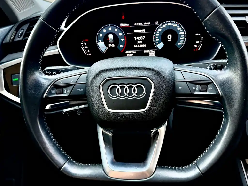 Audi Q3 2022 — фото 23