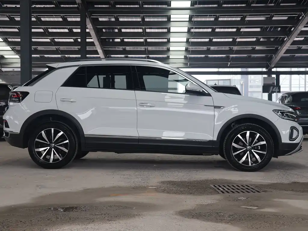 Volkswagen T-Roc 2023