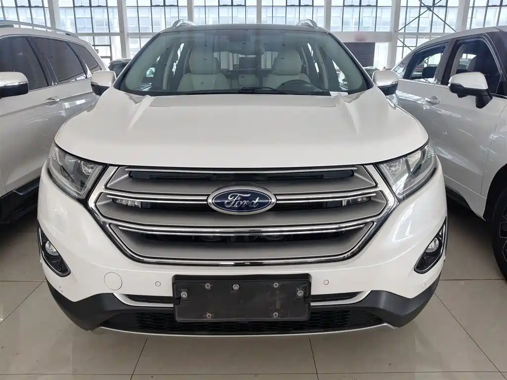 Ford Edge 2016 — фото 18