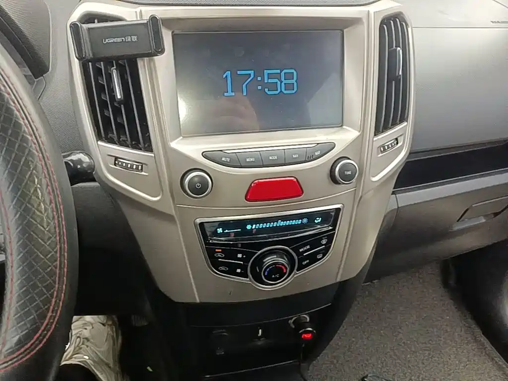 Haval H1 2017 — фото 13