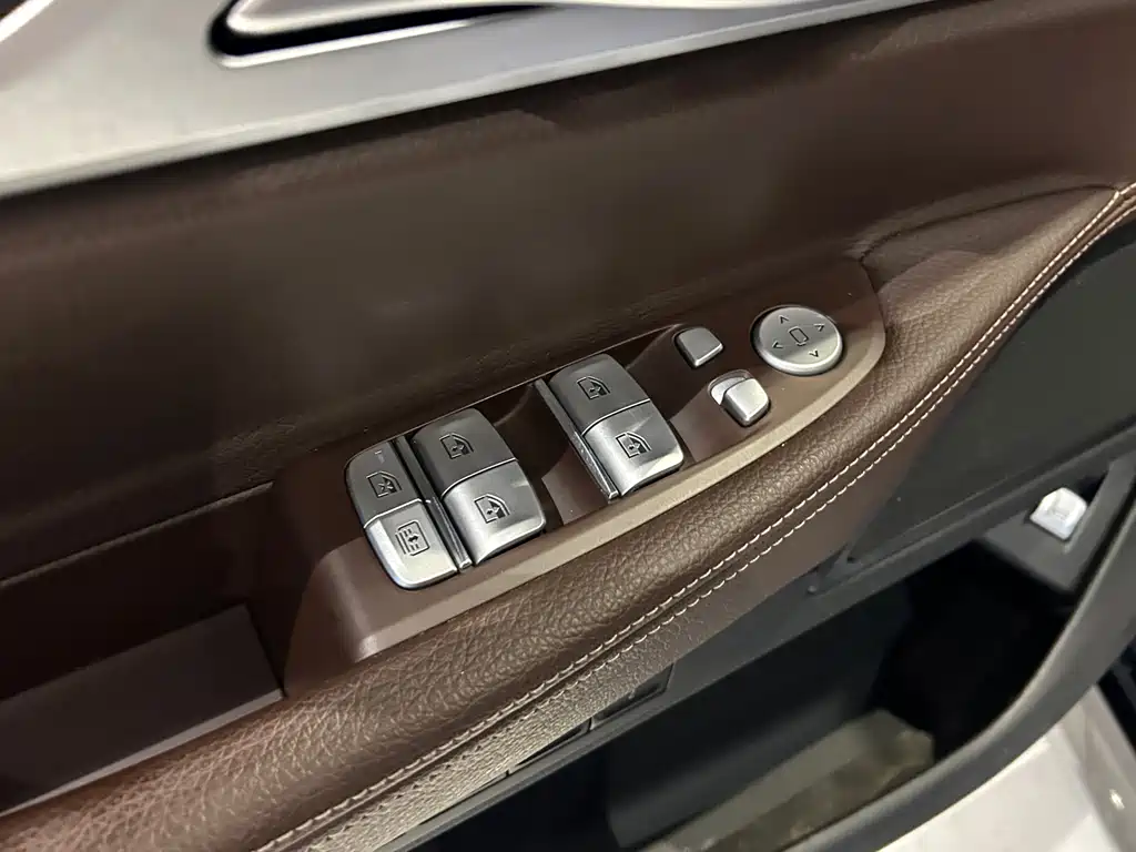 BMW 7 Series 2019 — фото 10