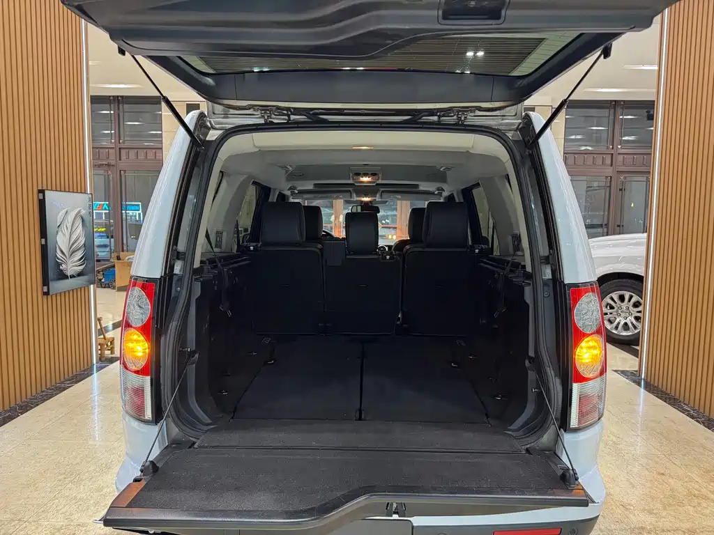 Land Rover Discovery 2012 — фото 21