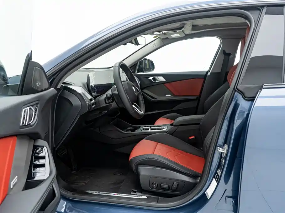 BMW 2 Series 2025 — фото 13