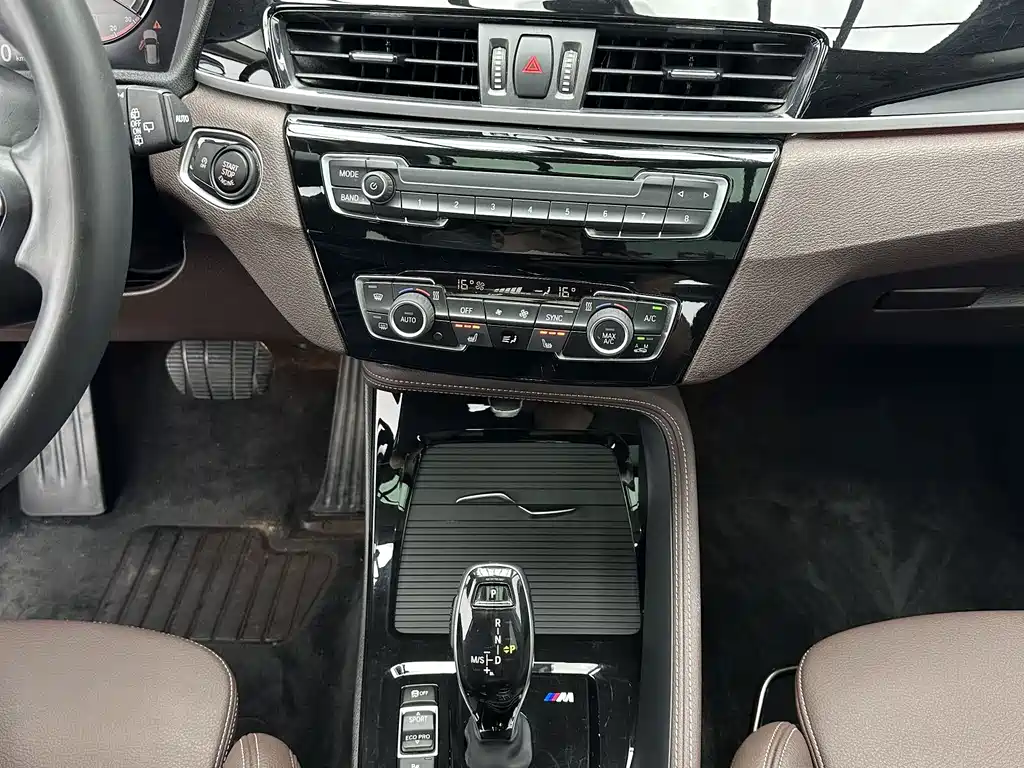 BMW X1 2022 — фото 14