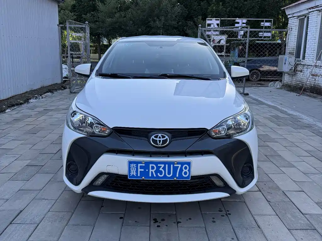 Toyota Yaris L 2016